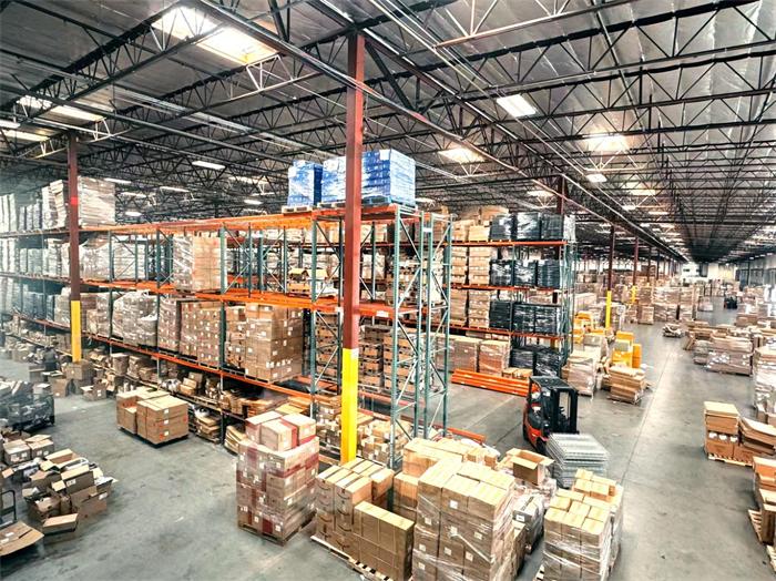 Cross-border e-commerce warehouse shelves with stored inventory