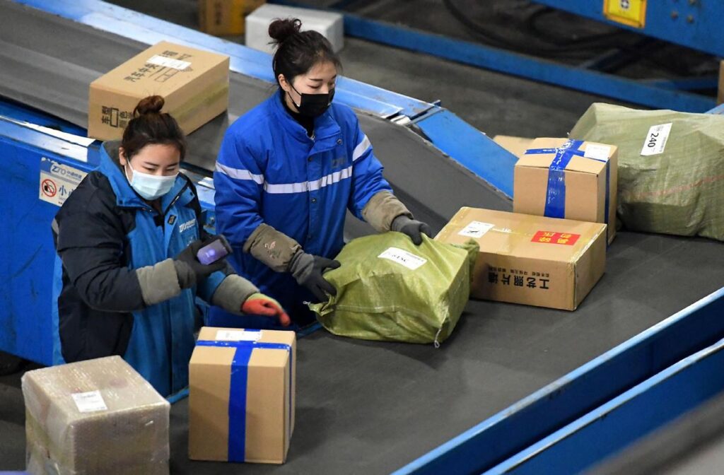 1688 Order Tracking: How to Track Packages After They Reach a China Warehouse