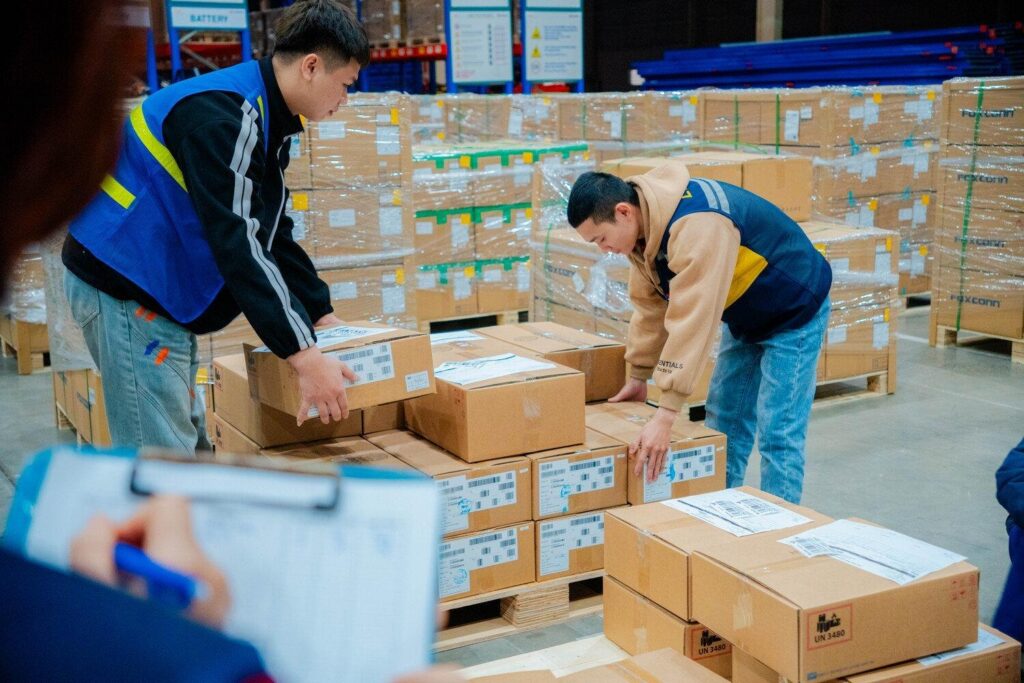 Parcel consolidation China warehouse service for multiple supplier shipments